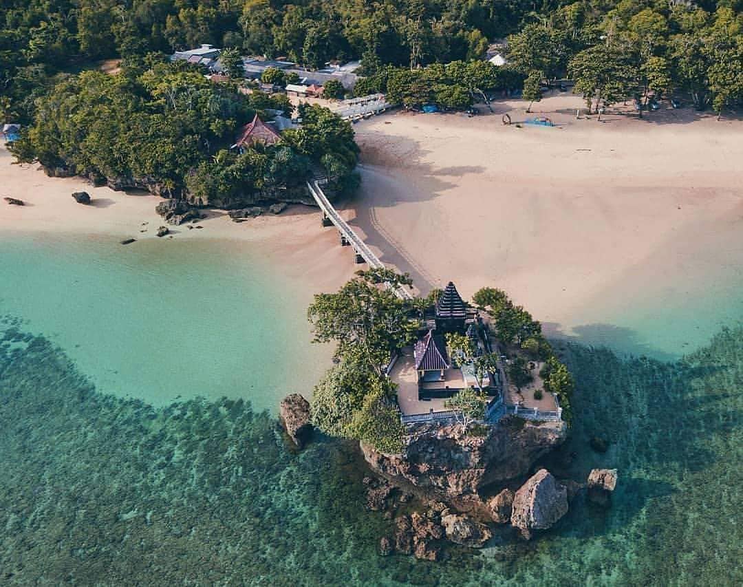 Pantai Balekambang Malang